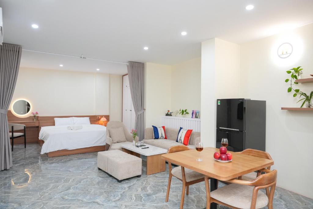 Fusion Westlake - High Furniture - Balcony Apartment – Hanoi